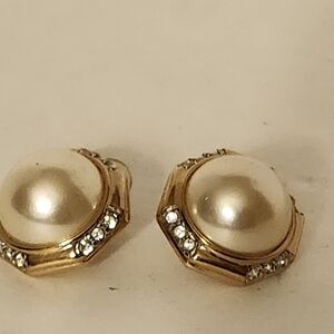Gold and Cream Pearl Earrings